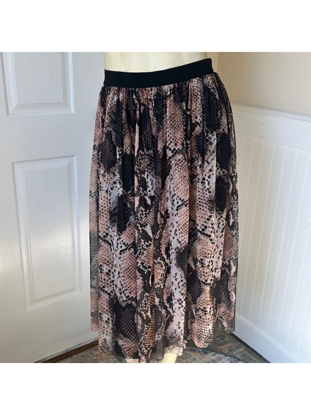 NWOT Zara Basic Snake Skin Print Pleated Midi Skirt M